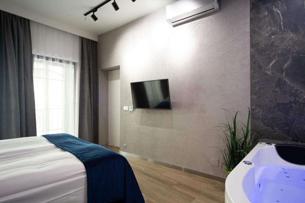 Jacuzzi Apartment Main Square Cracovie Extérieur photo