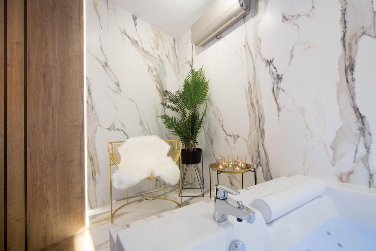 Jacuzzi Apartment Main Square Cracovie Extérieur photo