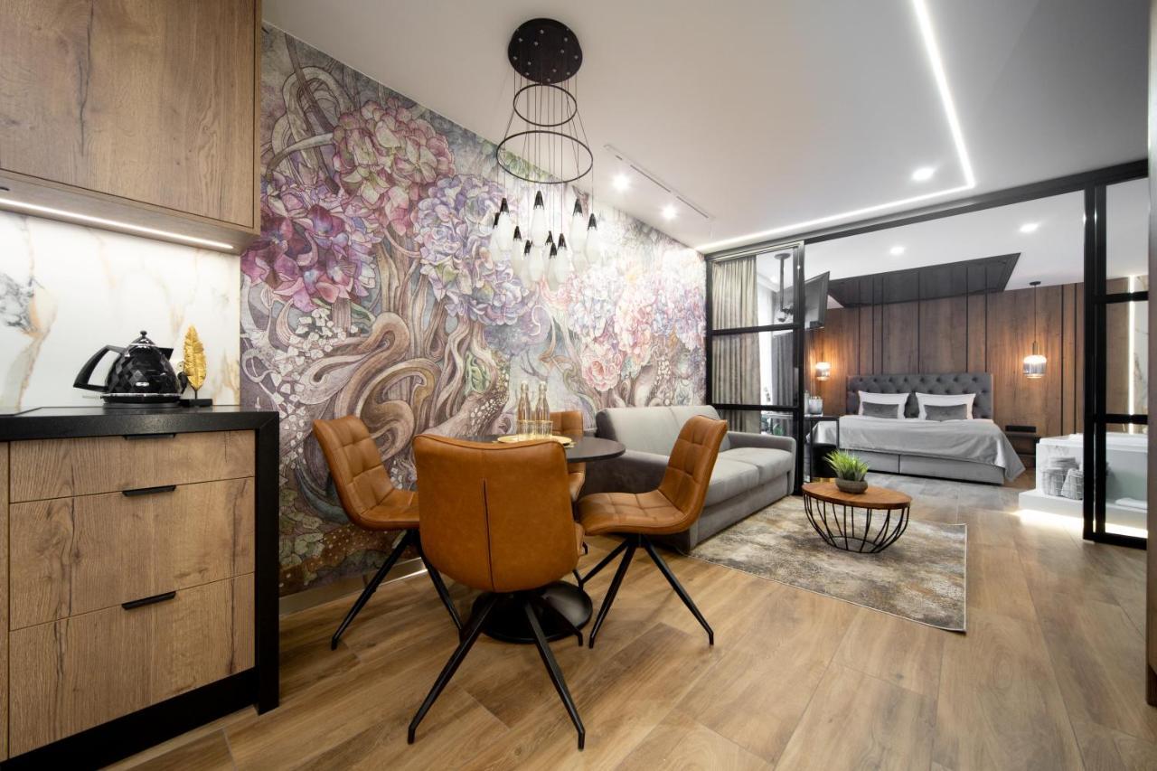 Jacuzzi Apartment Main Square Cracovie Extérieur photo